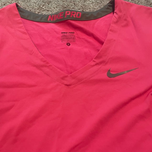 Women’s Pink Nike Pro Short Sleeve Top Size Small - Picture 3 of 5